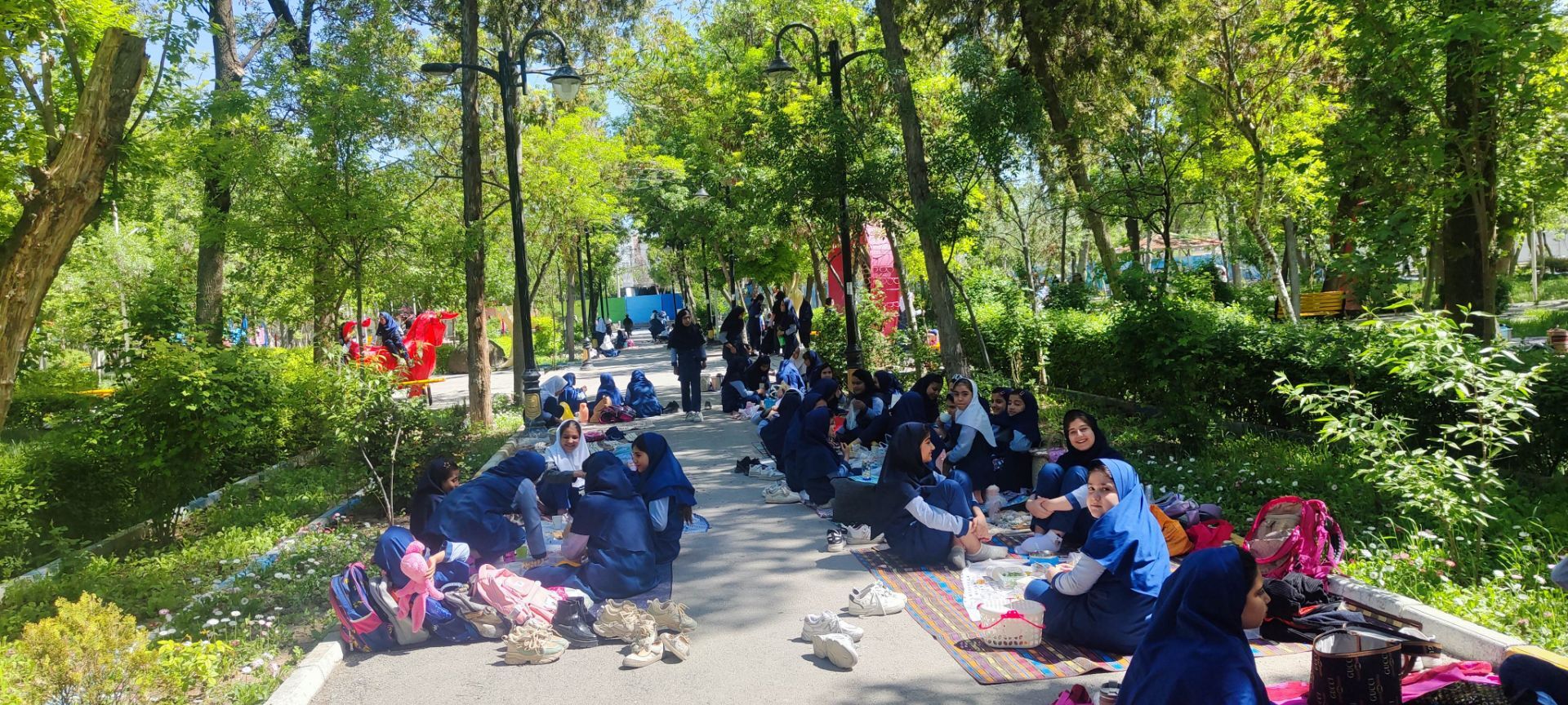 اردوی صبحانه سلامت مدرسه دخترانه ضحی۲ در پارک جنگلی شیروان