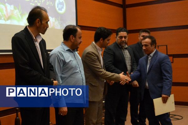 بهارستان‌دو از برترین‌های تربیت‌بدنی تقدیر کرد