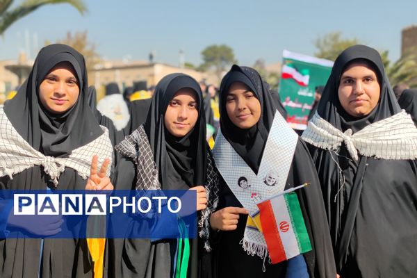 روز دانش‌آموز، روز خروشِ آگاهی و شادابی