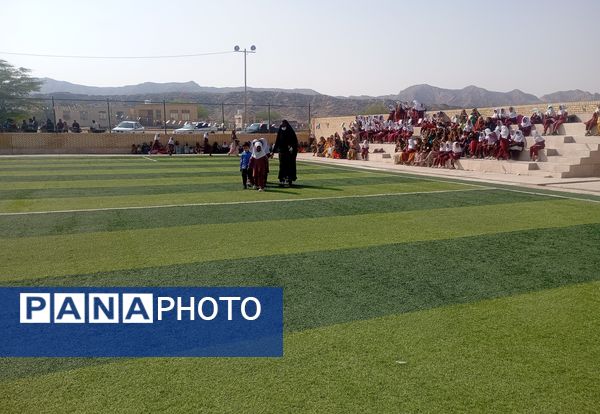 جشن دهه فجر در روستای لاور فین