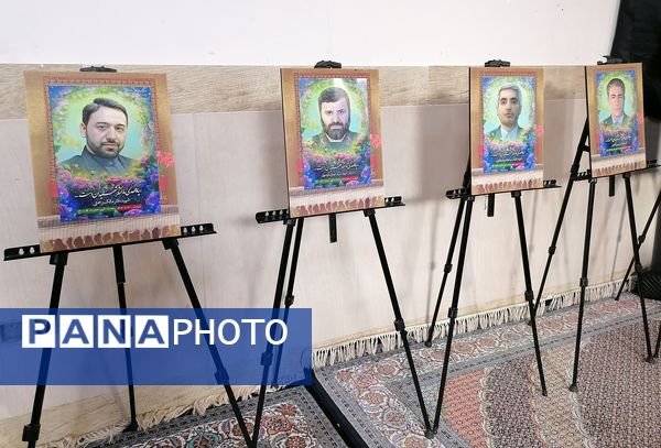 اجتماع دانش‌آموزی چهلم شهدای خدمت در بیرجند