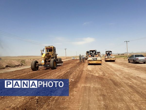 تسریع در اجرای پروژه ارتقای محور رباط سنگ - کدکن با دوبرابر شدن ماشین آلات راه سازی 