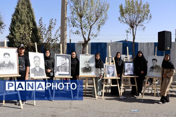 حضور پرشور دانش‌آموزان و مسئولین در راهپیمایی ۱۳ آبان در ناحیه یک بهارستان