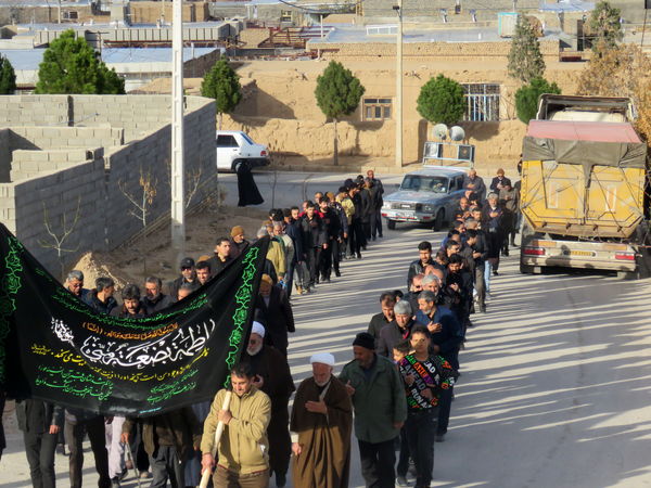 اجتماع و دسته روی عزاداران علوی در شهر درق برگزار شد