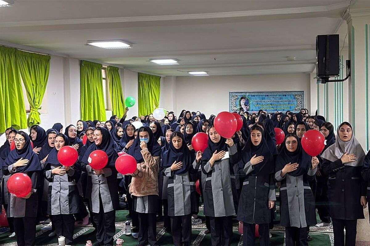 هر دانش‌آموز، یک مهارت؛ گامی در مسیر توانمندسازی دانش‌آموزان دبیرستان نشاط