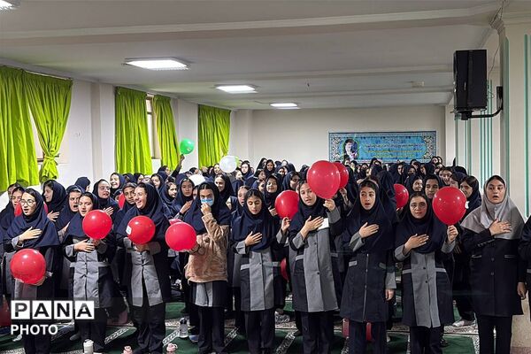هر دانش‌آموز، یک مهارت؛ گامی در مسیر توانمندسازی دانش‌آموزان دبیرستان نشاط