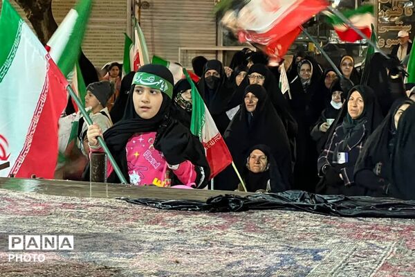پنجاهمین اجتماع مردم فیروزکوه در هوای بارانی