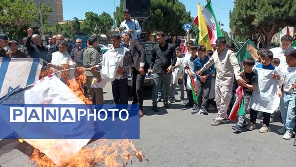 خروش دانش‌آموزان کفن پوش در آذربایجان شرقی