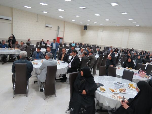 برگزاری تجلیل از همکاران طرح اکرام وایتام شهرستان بجنورد