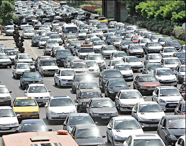 ترافیک سنگین در محورهای ورودی به مشهد