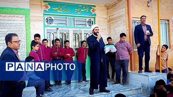 کاندیدای شورای دانش آموزی دبیرستان میثاق از برنامه های خود گفتند