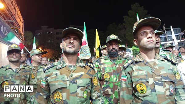 شبی دیگر از همبستگی مردم و تجدید بیعت با رهبری در بروجرد