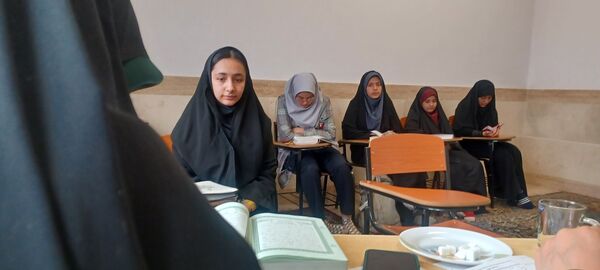 چهل و دومین مسابقات قرآن و عترت و نماز در نیشابور 