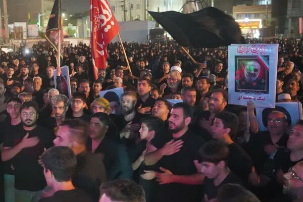 "عهد خون"، تجمع بزرگ مردمی و هیئت‌های مذهبی باقرشهر و کهریزک در حمایت از ولی امر مسلمین جهان 