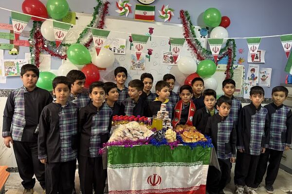 جشن انقلاب در ناحیه دو شهرری با حضور معاون پرورشی و فرهنگی شهرستانهای استان تهران 