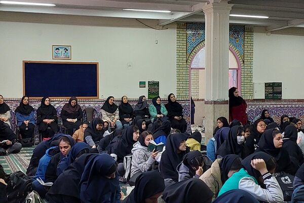 برگزاری مراسم چهلم شهدای معدن طبس در هنرستان فدک ناحیه یک شهرری