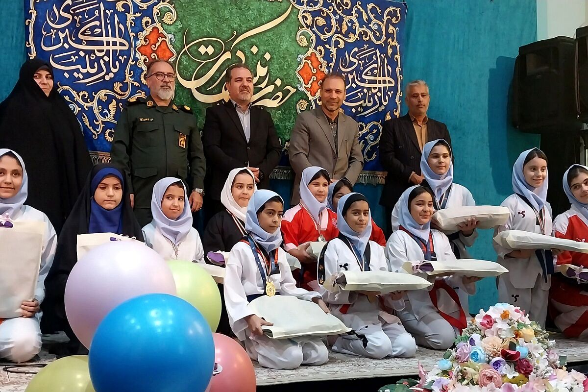 تقدیر از حافظان قرآن دبستان شهید مجید مجیدی