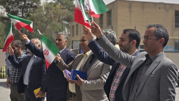 کاروان تجهیزات نوسازی، راهی مدارس اصفهان شد