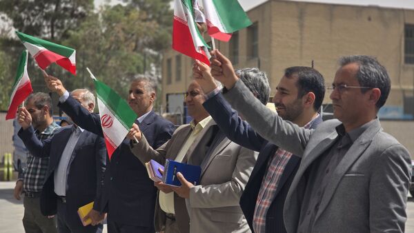 کاروان تجهیزات نوسازی، راهی مدارس اصفهان شد