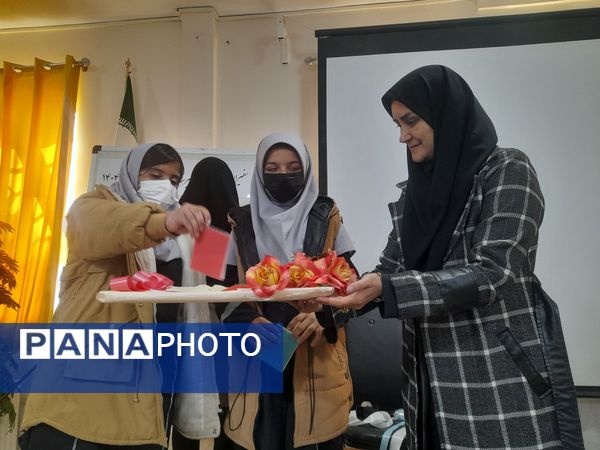 گرامیداشت هفته کتاب و کتابخوانی در نیشابور