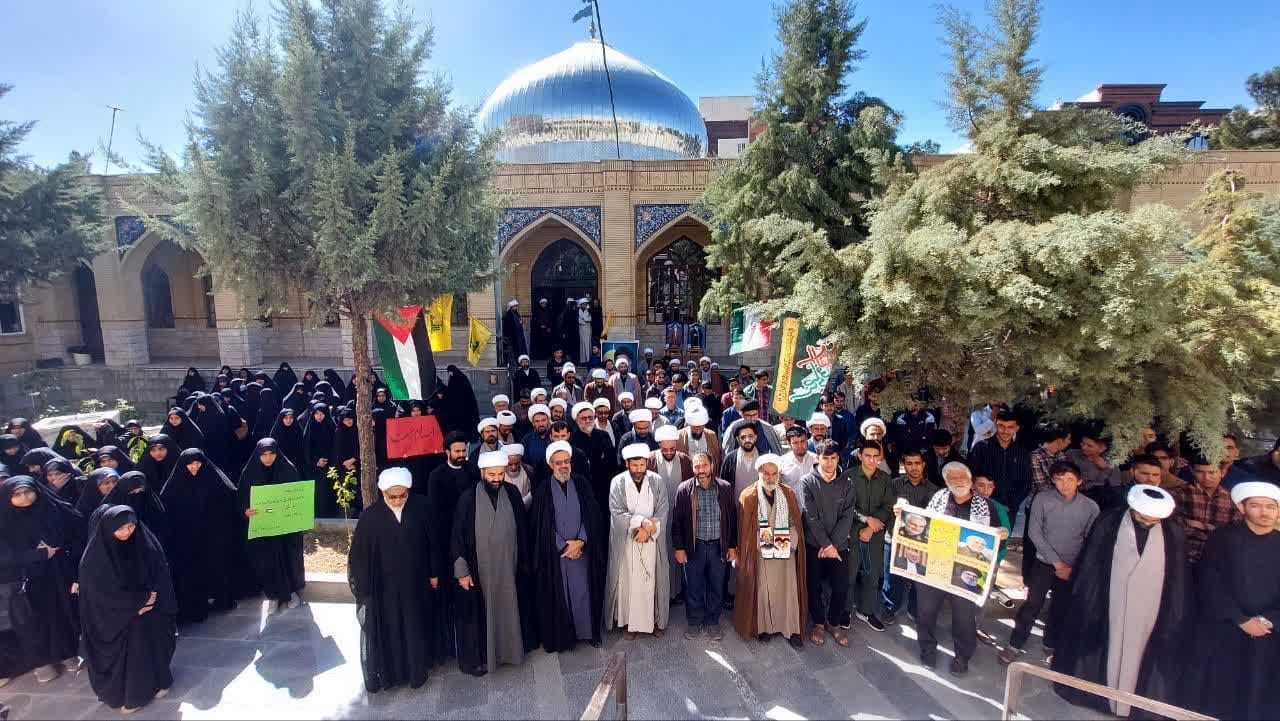 اجتماع روحانیون و طلاب حوزه علمیه خراسان شمالی در محکومیت اسرائیل و ترور  شهید سید حسن نصرالله 