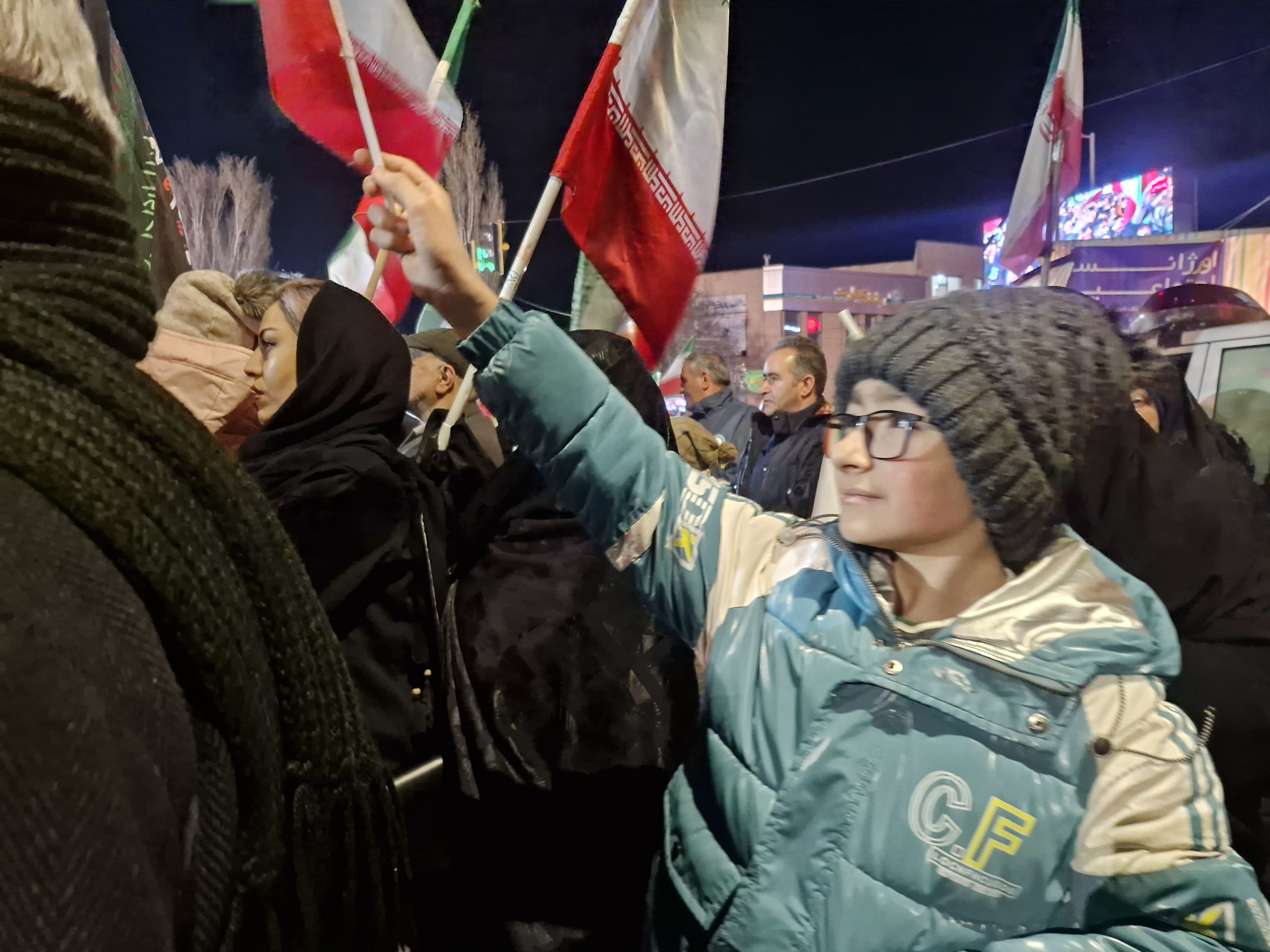 حضور پرشور دانش‌آموزان، نوجوانان وکودکان اردبیلی در تجمع حمایتی از جبهه مقاومت ورزمندگان پرتوان اسلام
