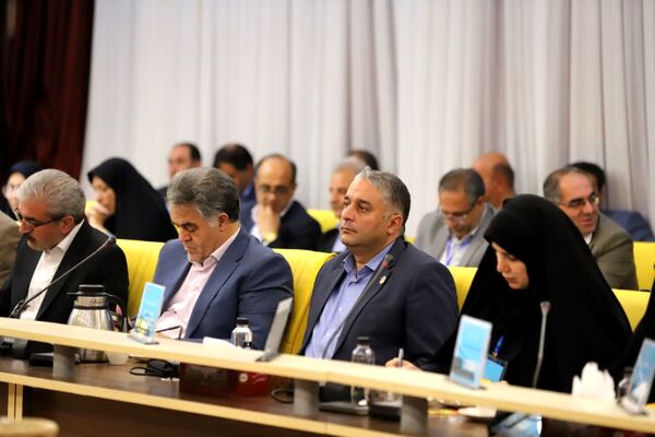 نشست مشترک کمیسیون آموزش، تحقیقات و فناوری مجلس با وزیر آموزش و پرورش 