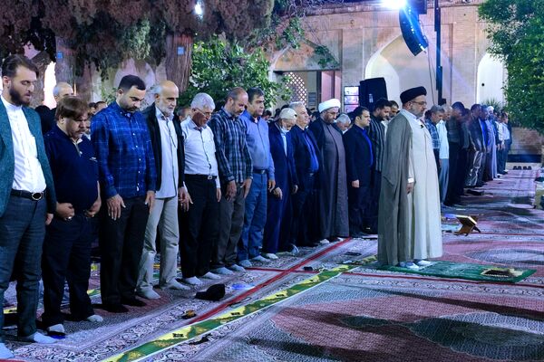 مراسم هفتمین روز درگذشت شهدای خدمت در حرم علی ابن حمزه (ع) شیراز