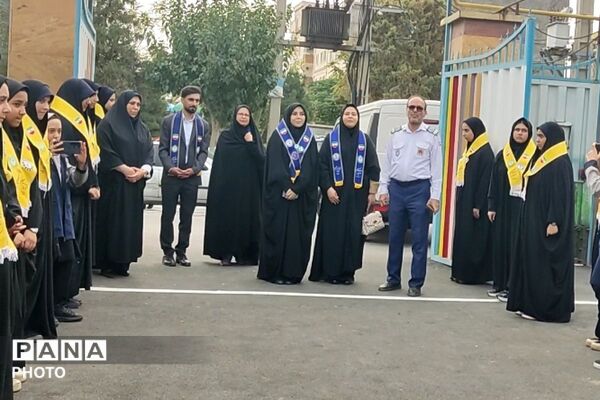  دوره تربیت مربی پیشتاز کاردان و اردو بازی در مدرسه شاهد بهشت شهرستان رباط‌کریم