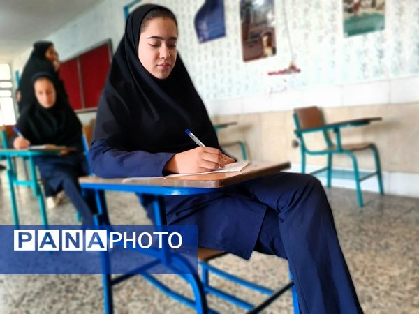 رقابت دانش‌آموزان خانمیرزا در امتحانات نهایی