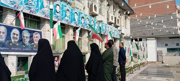 نواخته شدن زنگ ایثار و مقاومت در دبیرستان دخترانه شاهد سمیه