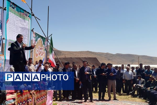 آیین کلنگ زنی پروژه آب چشمه سفید در خانمیرزا