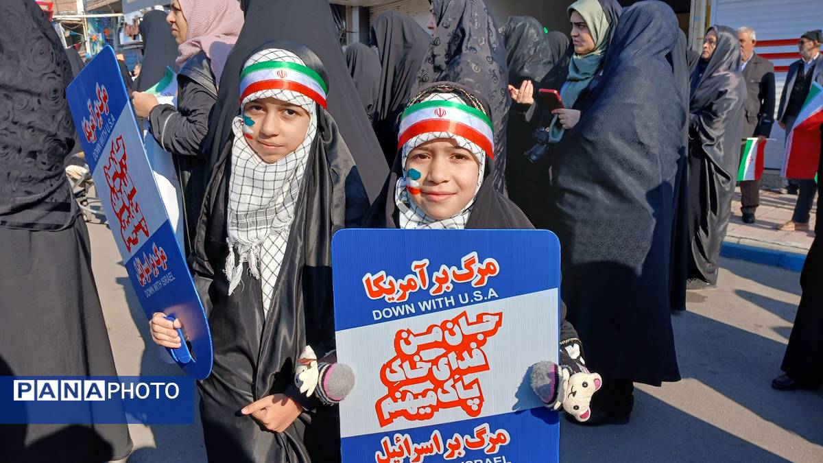 حضور پر شور مردم ساوه در یوم الله ۲۲ بهمن