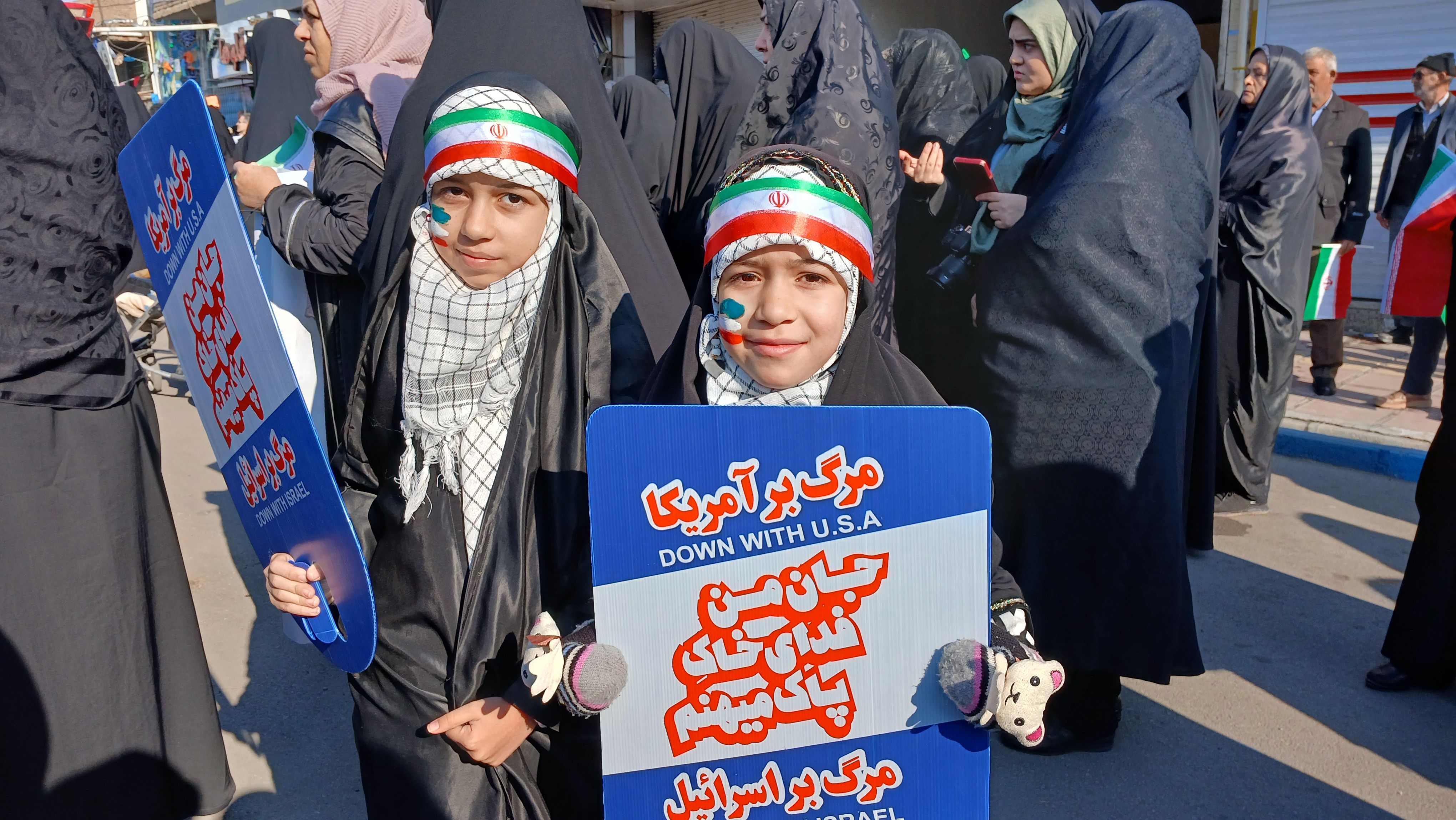 حضور پر شور مردم ساوه در یوم الله ۲۲ بهمن