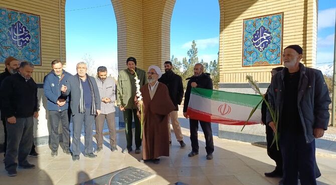 نگاهی به مراسم غباروبی و گلباران مزار شهدا کلاته رودبار در دهه فجر