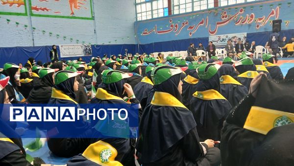  همایش دانش‌آموزی یاوران انقلاب شهرستان ورامین