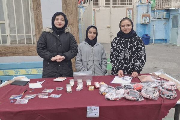 برگزاری بازارچه اقتصادی در دبیرستان شاهد تکتم