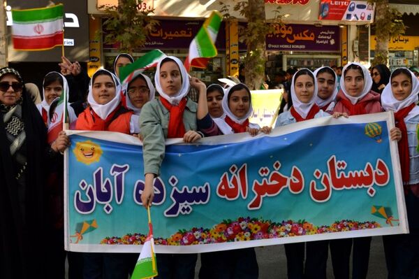 هم‌نوا با ۱۳ آبان؛ بروجرد یک‌صدا علیه استکبار جهانی