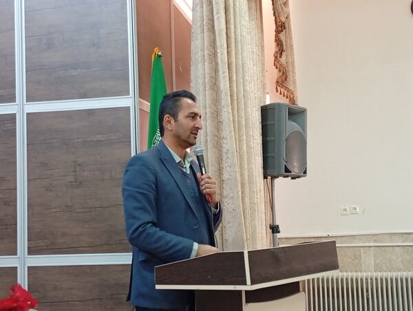 جلسه‌ ضمن خدمت با موضوع نماز و شیوه‌های نماز در بن