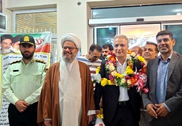 استقبال گرم از قهرمان وزنه‌برداری پیشکسوتان آسیا مسعود سلطان‌‌تویه در دامغان