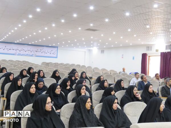 جلسه مدیران مدارس و ناظرین مسابقات خوارزمی در شهرستان خلیل آباد 