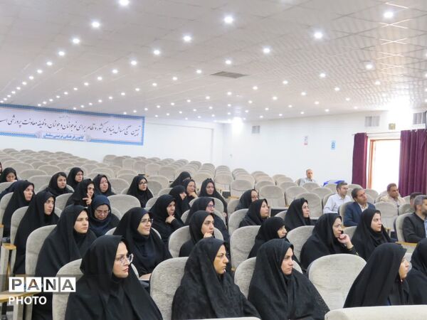 جلسه مدیران مدارس و ناظرین مسابقات خوارزمی در شهرستان خلیل آباد 