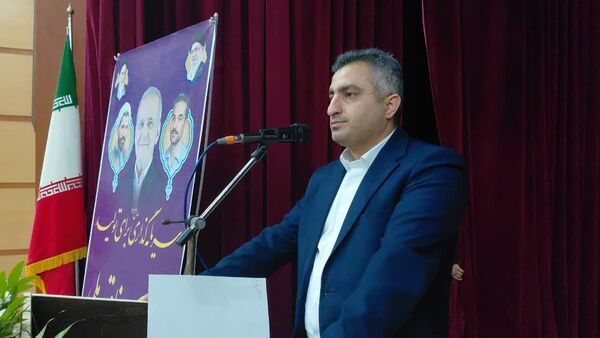 همایش تجلیل از مدیران و کارکنان نمونه شهرستان محمودآباد 