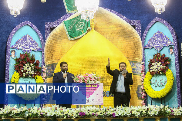 اجتماع بزرگ «عهد خواهرانه» با حضور 6 هزار دانشجوی دختر در قم