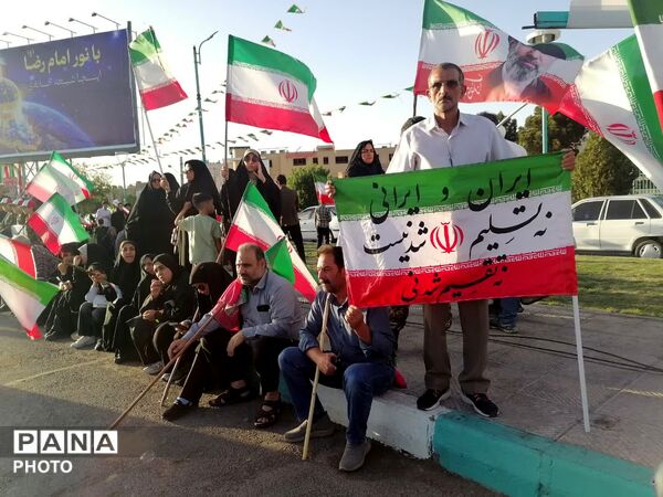 رژه حماسی جان فدایان ایران در یزد