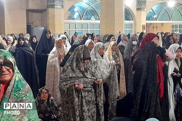 حضور پرشور نمازگزاران در نماز جمعه ورامین