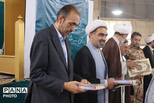  نماز جمعه در مصلی نسیم شهر