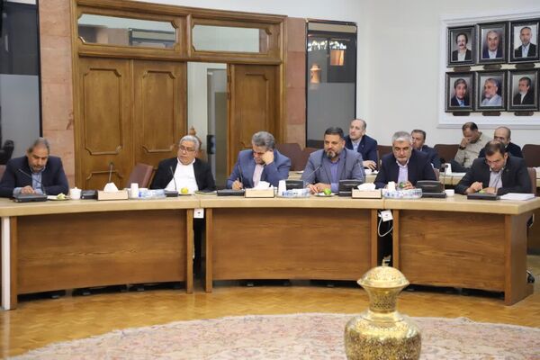جلسه جمع‌بندی سفر اعضای کمیسیون آموزش مجلس به استان با حضور وزیر آموزش و پرورش 