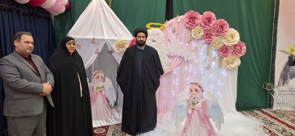 جشن عبادت ۱۳۰۰ نفر از دختران منطقه ۱۰ در مهدیه امام حسن مجتبی(ع)