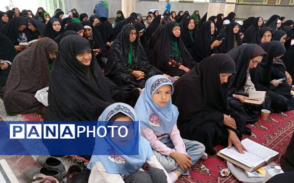 دعای روز عرفه در جوار گلزار شهدای شهر بار